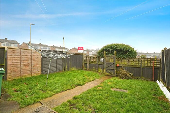 3 Bedroom End Of Terrace House For Sale In Elderwood Way, Tuffley, Gloucester, Gloucestershire, GL4