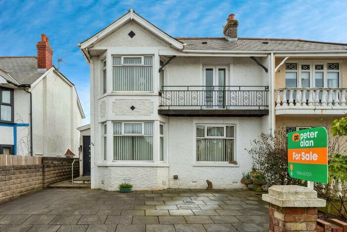 3 Bedroom Semi-Detached House For Sale In Ewenny Road, Bridgend, CF31