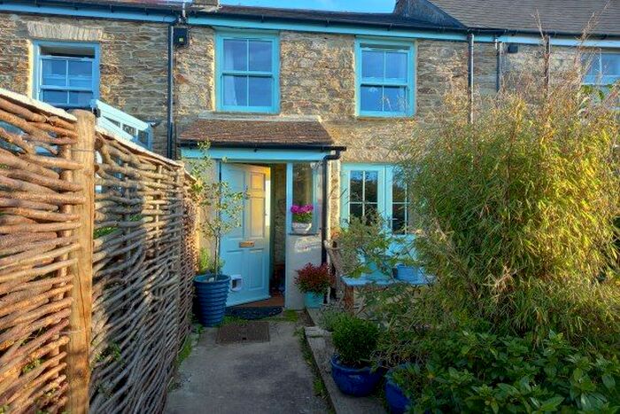 4 Bedroom Terraced House To Rent In Tregea Terrace, Redruth, TR16
