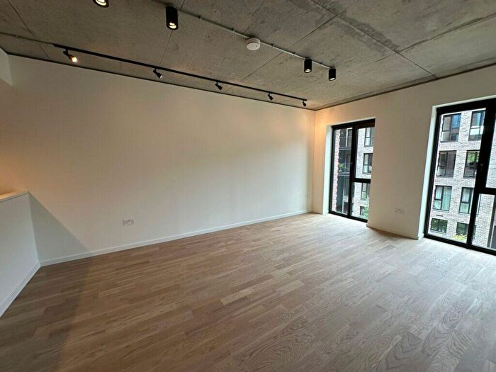 1 Bedroom Flat To Rent In Bedroom Flat – Lawrence Road, Seven Sisters, N15