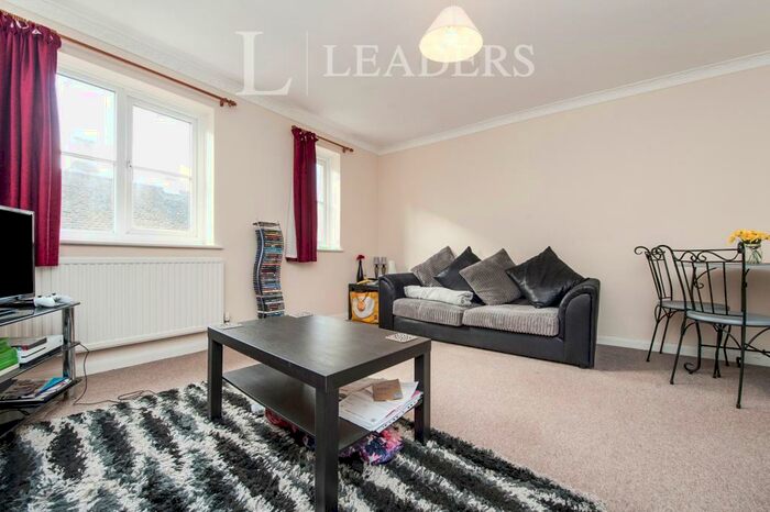 2 Bedroom Maisonette To Rent In Regent Mews, Faringdon, SN7