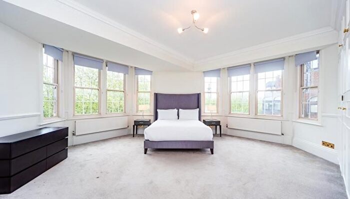 5 Bedroom Flat To Rent In Strathmore Court, Park Road, St Johns Wood, London, NW8