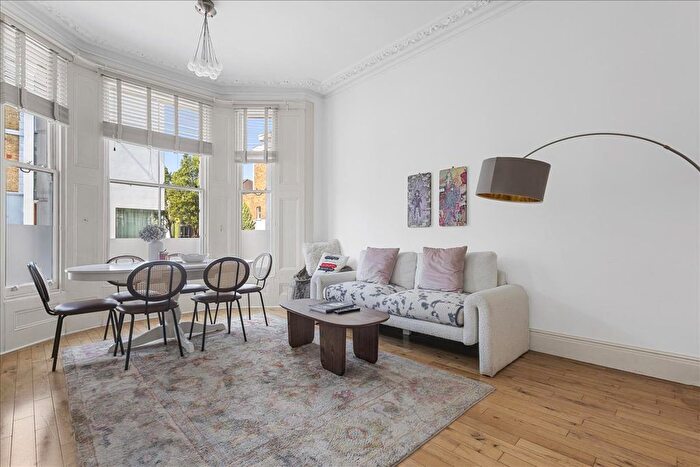 2 Bedroom Flat To Rent In Westbourne Park Road, Notting Hill Gate, W11