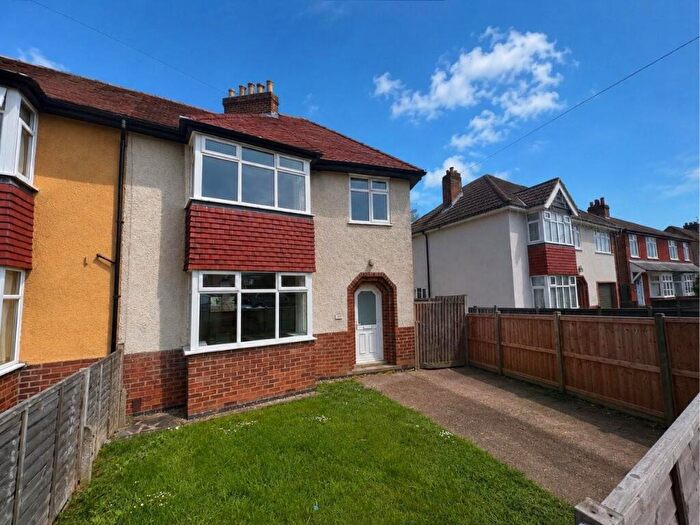 3 Bedroom Semi-Detached House To Rent In Elmhurst Avenue, Melton Mowbray, LE13