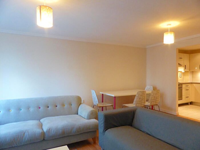 3 Bedroom Flat To Rent In Horsted Court -, P14
