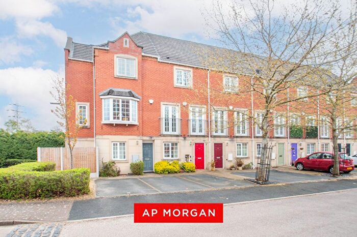 3 Bedroom Terraced House For Sale In Madison Avenue, Brierley Hill, West Midlands, DY5