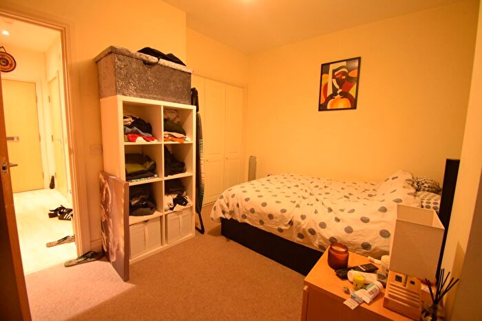 1 Bedroom Flat For Sale In Albemarle Road, Beckenham, BR3