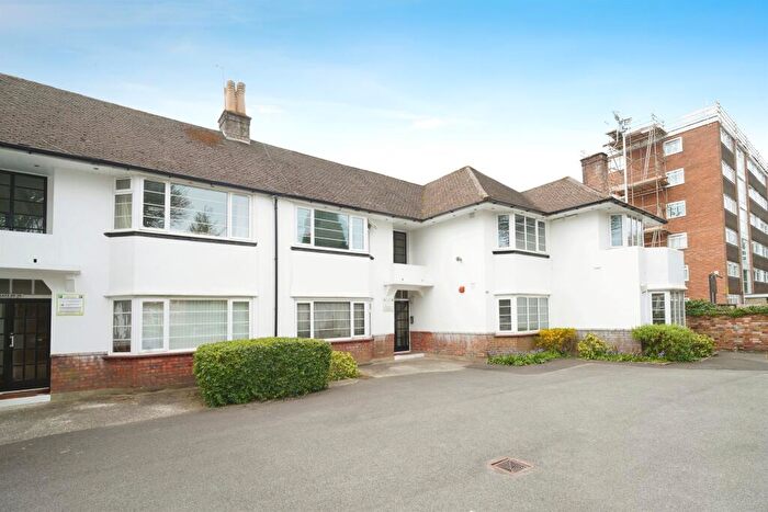 1 Bedroom Flat For Sale In Princess Road, Poole, BH12