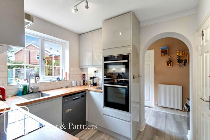 4 Bedroom Detached House For Sale In Green Acres Road, Layer-de-la-Haye, Colchester, Essex, CO2