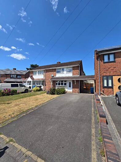 3 Bedroom Semi-Detached House For Sale In Hollybank Avenue, Essington, WV11
