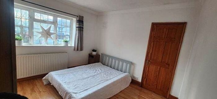 1 Bedroom Flat To Rent In Currey Road, Greenford, UB6