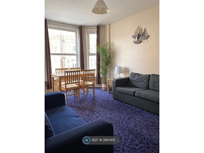 2 Bedroom Flat To Rent In Prince Of Wales Road, Cromer, NR27