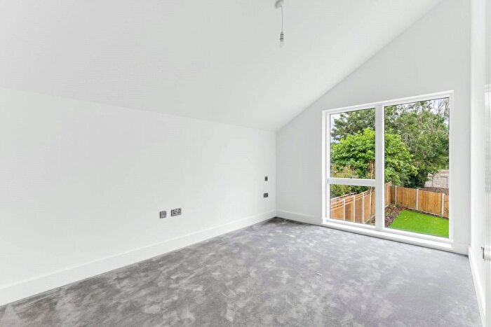 3 Bedroom Terraced House For Sale In Torus Way, Childs Hill, London, NW2