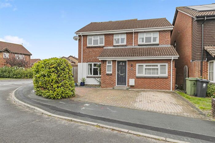 4 Bedroom Detached House For Sale In Grangeville Close, Longwell Green, BS30