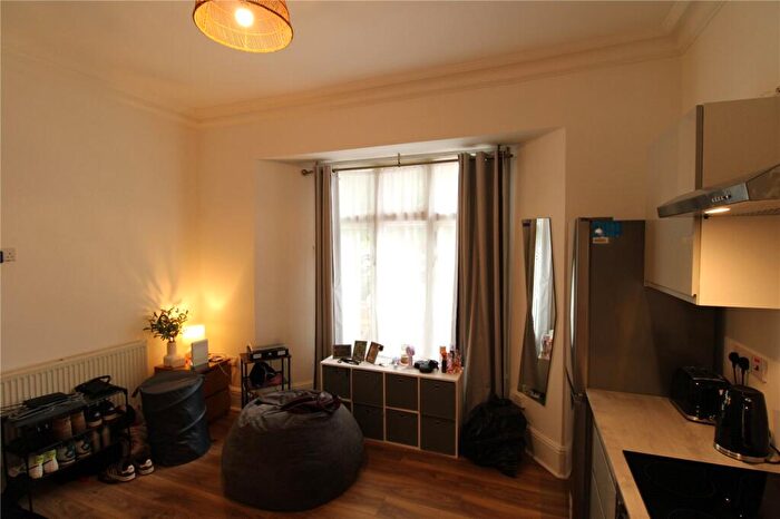 Apartment To Rent In Sydenham Park Road, London, SE26
