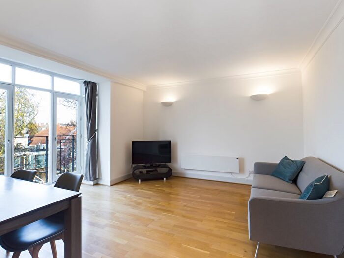2 Bedroom Flat To Rent In Marlborough Hill, St Johns Wood, NW8