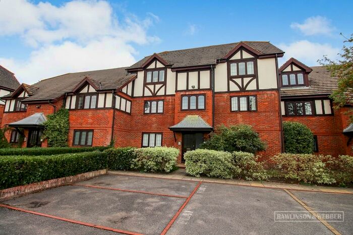 1 Bedroom Apartment To Rent In St Peters Court, High Street, KT8