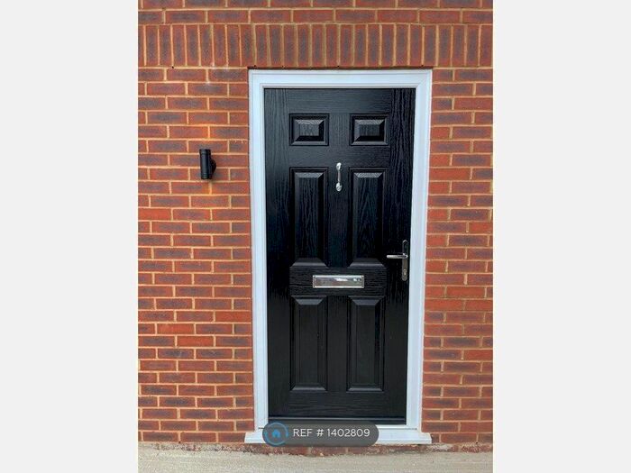 1 Bedroom Flat To Rent In Pembroke Road, Salisbury, SP2