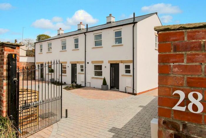 3 Bedroom House To Rent In St Lukes, GL53