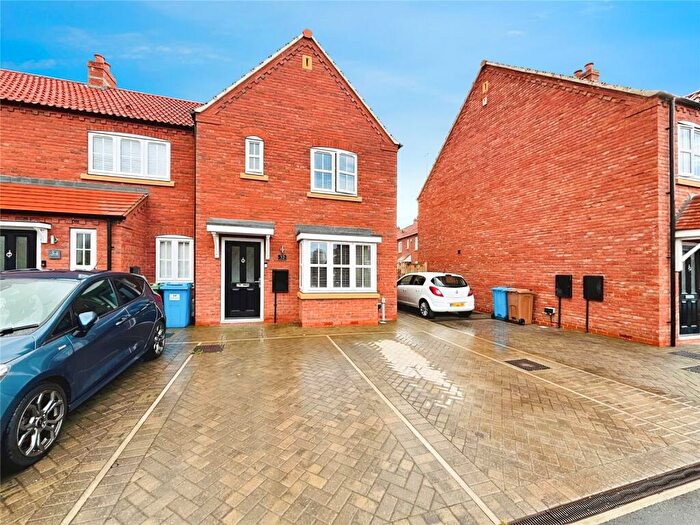 3 Bedroom End Of Terrace House For Sale In Phoenix Avenue, Goole, East Yorkshire, DN14