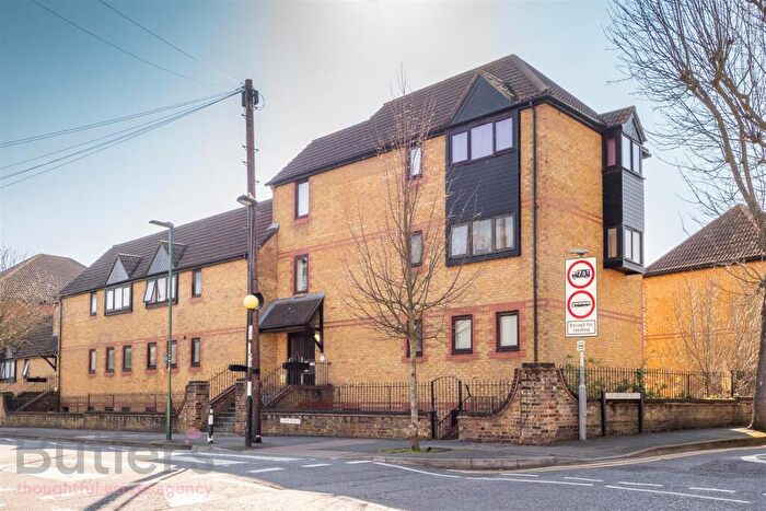 1 Bedroom Apartment To Rent In Lind Road, Sutton, SM1