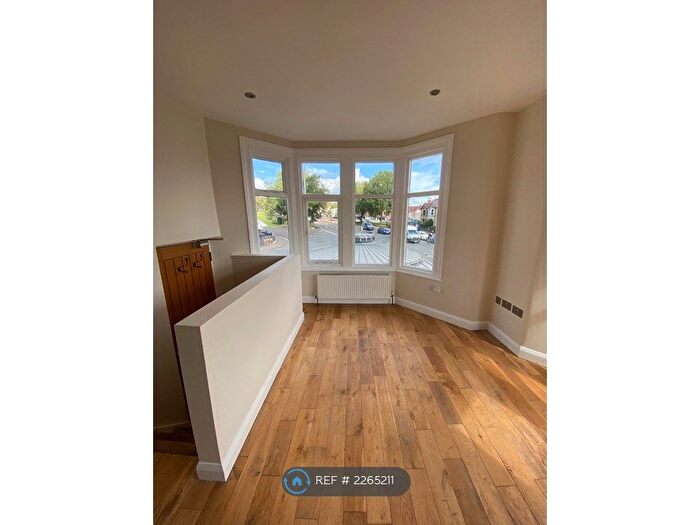 1 Bedroom Flat To Rent In Gloucester Road, Horfield, Bristol, BS7
