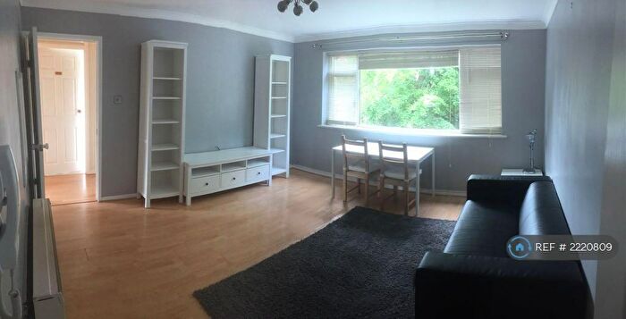 2 Bedroom Flat To Rent In Harris Court, Hockley, Birmingham, B18