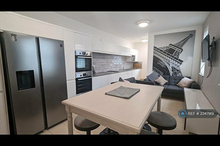 6 Bedroom Semi-Detached House To Rent In Stanley Street, Ormskirk, L39