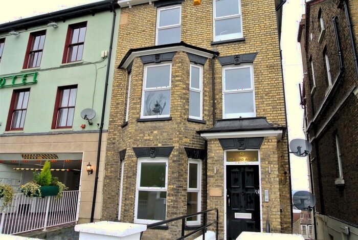 1 Bedroom Flat To Rent In Flat, New Road Avenue, ME4