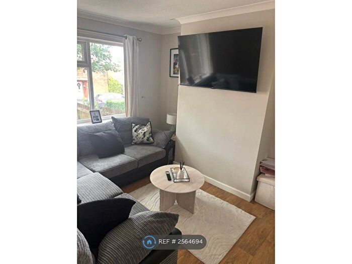 2 Bedroom Semi-Detached House To Rent In School Road, Brierley Hill, DY5