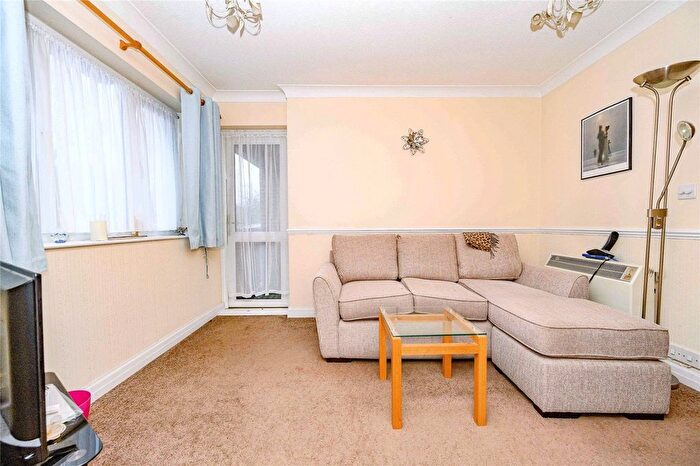 1 Bedroom Flat For Sale In Gadeview, Hemel Hempstead, HP1
