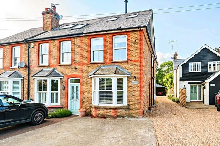 3 Bedroom End Of Terrace House To Rent In Steels Lane Oxshott, KT22
