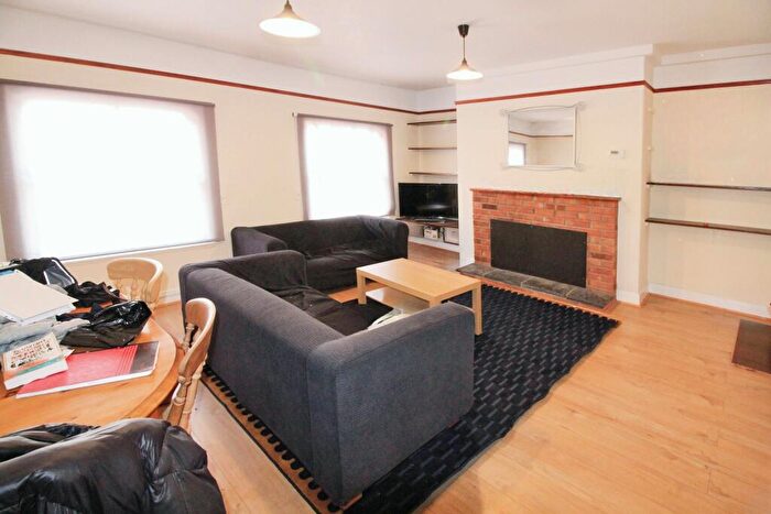 3 Bedroom Flat To Rent In North Sherwood Street, Nottingham, NG1