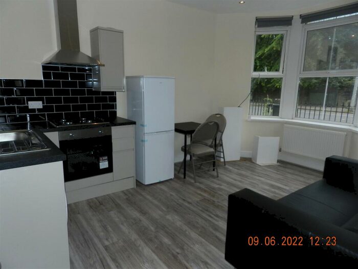 1 Bedroom Apartment To Rent In Colum Road, Cathays, Cardiff, CF10