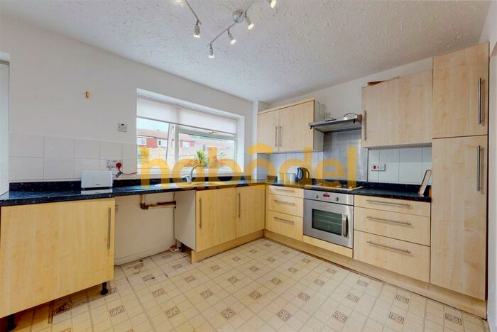 3 Bedroom Semi-Detached House To Rent In Hesleden, Wilnecote, Tamworth, B77