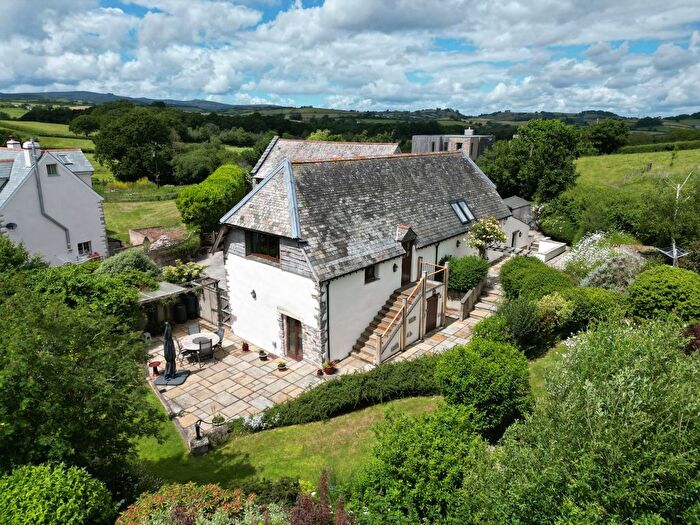 4 Bedroom Barn Conversion For Sale In Woodland Road, Denbury, TQ12