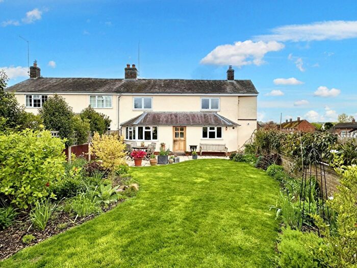 3 Bedroom Semi-Detached House For Sale In Dog Lane, Napton, CV47