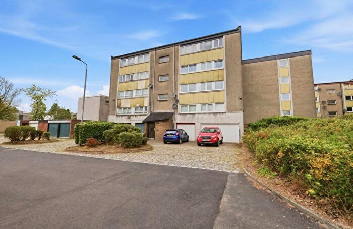 3 Bedroom Flat For Sale In Glenhove Road, Cumbernauld, Glasgow, G67
