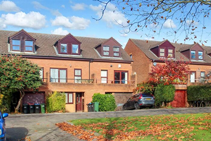 5 Bedroom Property For Sale In Bradwell Common Boulevard, Bradwell Common, Milton Keynes, MK13