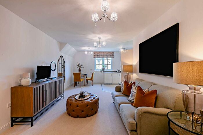 2 Bedroom Flat To Rent In Fosseway, Stow On The Wold, Cheltenham, GL54