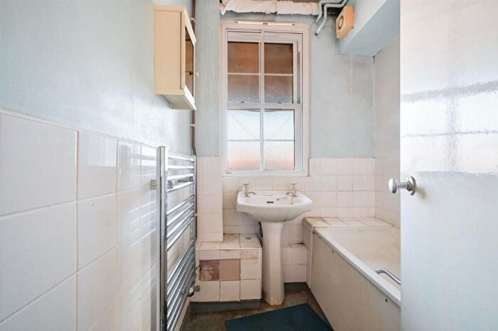 1 Bedroom Flat For Sale In Flat St. Richards House, Eversholt Street, Euston, London, NW1
