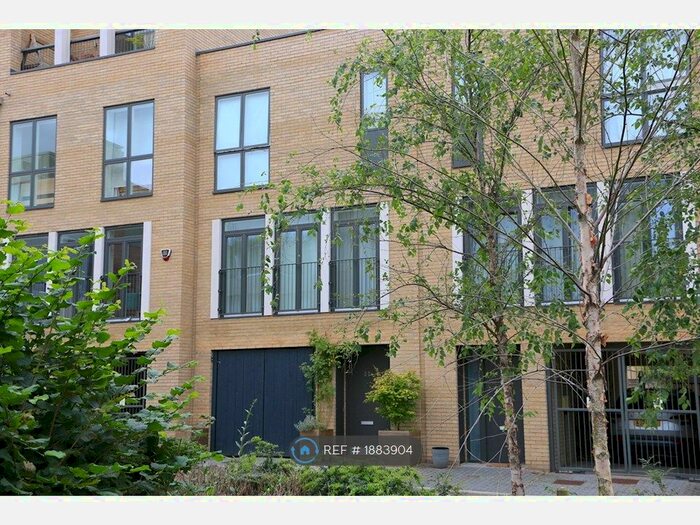 3 Bedroom Terraced House To Rent In Plantation Avenue, Trumpington, Cambridge, CB2