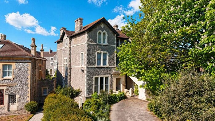 3 Bedroom Flat For Sale In Shrubbery Road, Hillside - Impressive Victorian Flat - Own Entrance, BS23