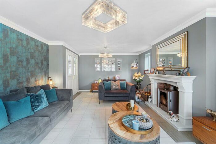 5 Bedroom Detached House To Rent In Highwoods Park, Brockhall Village, Old Langho, BB6