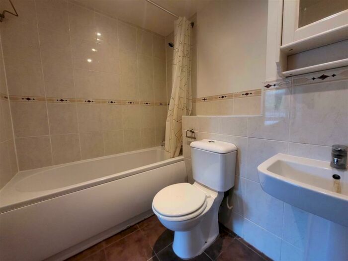 2 Bedroom Apartment To Rent In Buttery Mews, London, N14