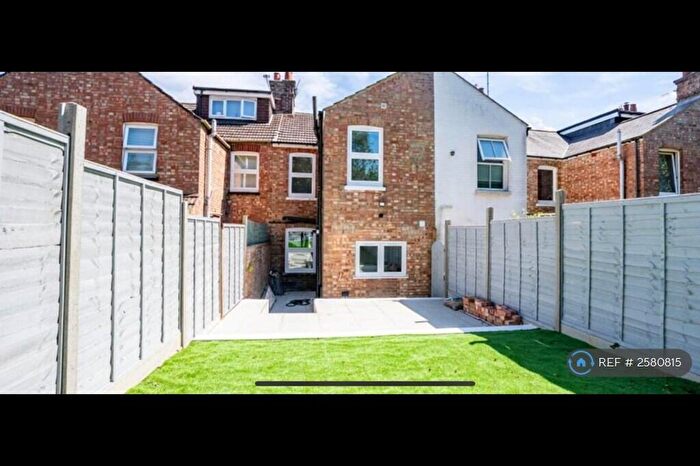 3 Bedroom Terraced House To Rent In Kimberley Road, St. Albans, AL3