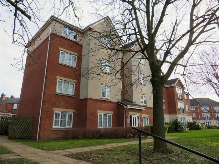 2 Bedroom Flat To Rent In Holyhead Road, Wednesbury, WS10