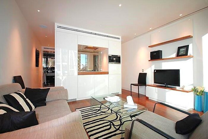 Apartment To Rent In The Heron, Moor Lane, Moorgate, London, EC2Y