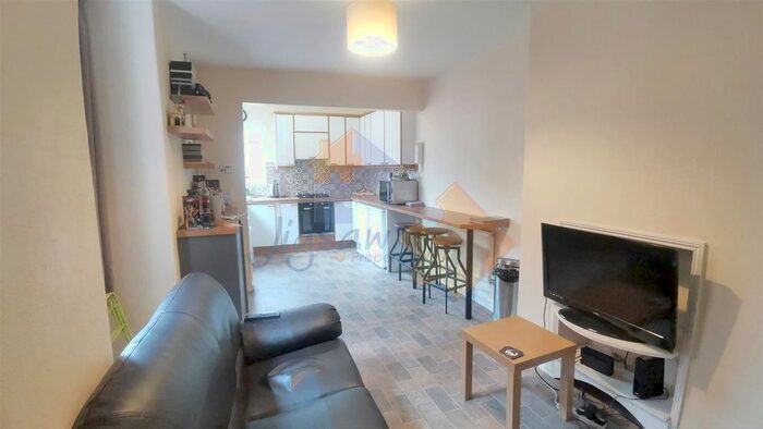 6 Bedroom Semi-Detached House To Rent In West Parade, Lincoln, LN1