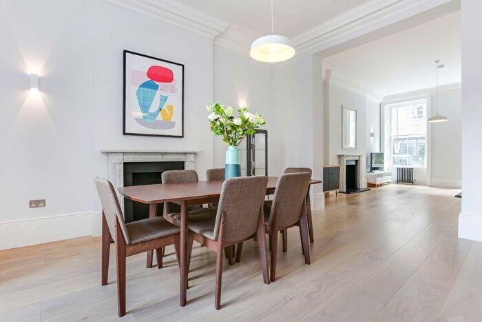 3 Bedroom Flat To Rent In Flat A, Guilford Street, Russell Square, WC1N